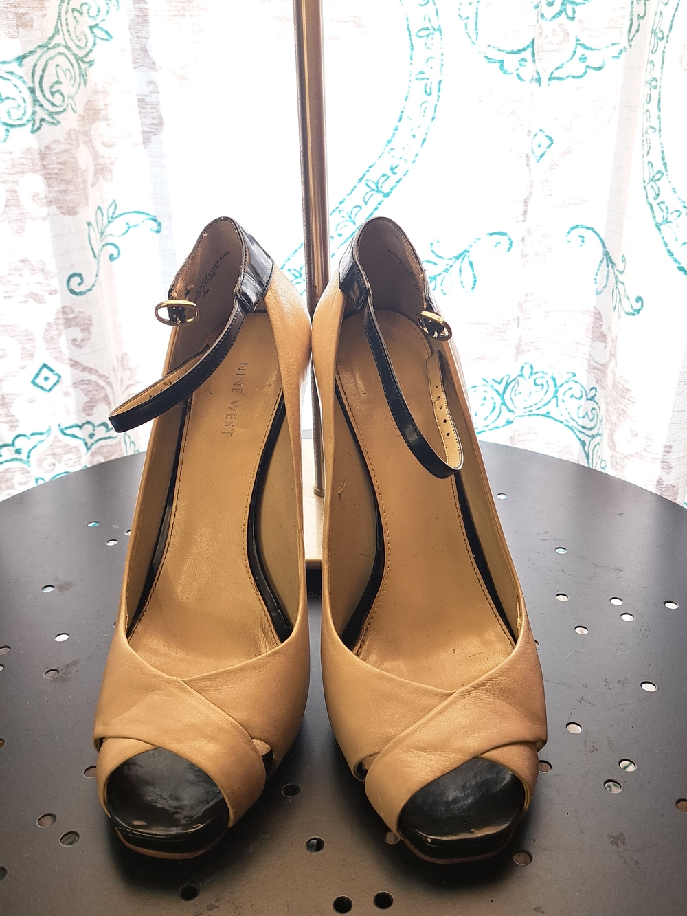 Nine West classic tan leather peep-toe heels with black ankle straps